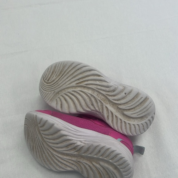 Various girls size 8 shoes, crocs, hey dude, sketchers - Picture 3 of 11